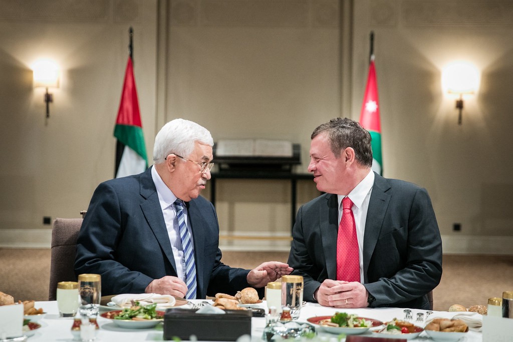 الرئيس عباس يبحث مع العاهل الأردني آخر مستجدات الأوضاع في فلسطين