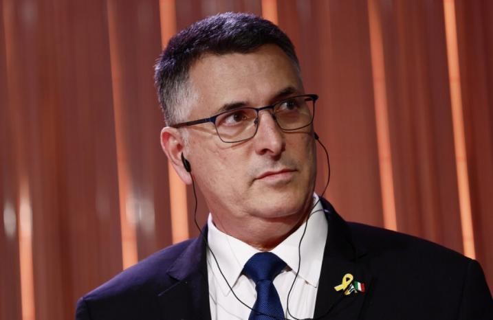 ساعر: إيران خصبت يورانيوم يكفي لصنع قنبلتين والخيار العسكري قد يكون مطلوبا لردعها