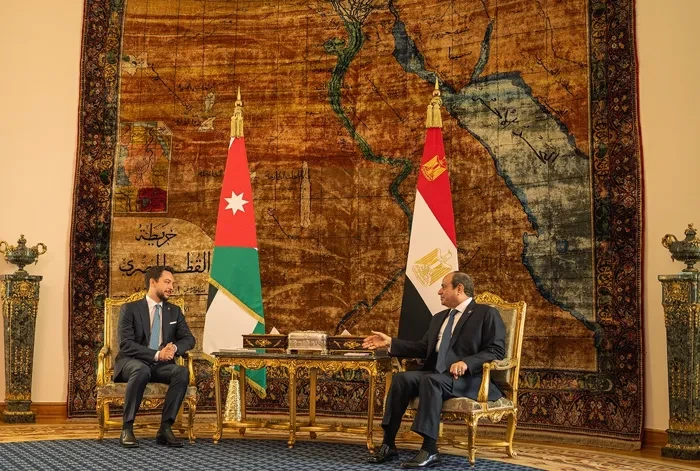 الرئيس المصري وولي عهد الأردن يجددان رفض مخططات تهجير سكان غزة