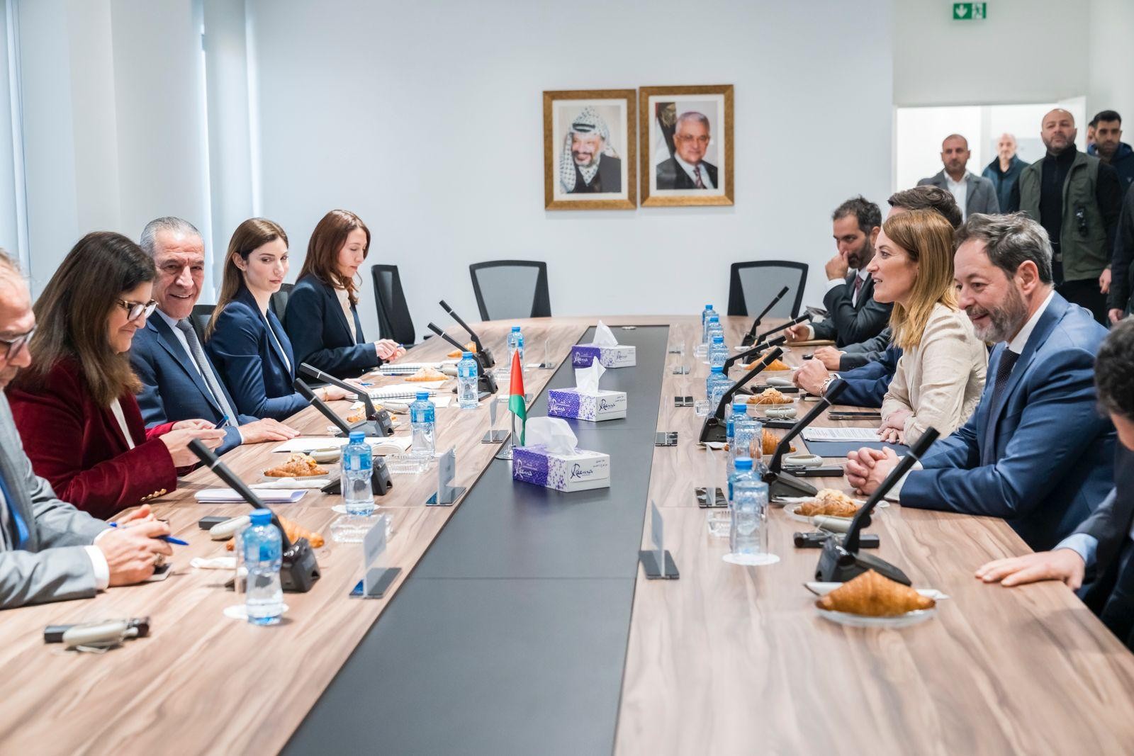 الشيخ يبحث مع وفد دبلوماسي أوروبي تصعيد الاحتلال في الضفة ورفض التهجير القسري