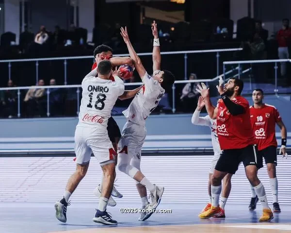 بالصور: ضربة قاتلة تقود يد الأهلي لقهر الزمالك