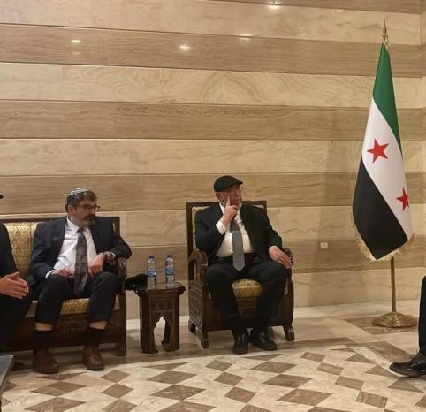 جرى استقباله من "حكام سوريا الجدد"