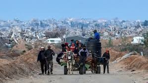 تراجع ترامب عن خطة تهجير سكان غزة.. هل هو توجه أميركي جديد؟