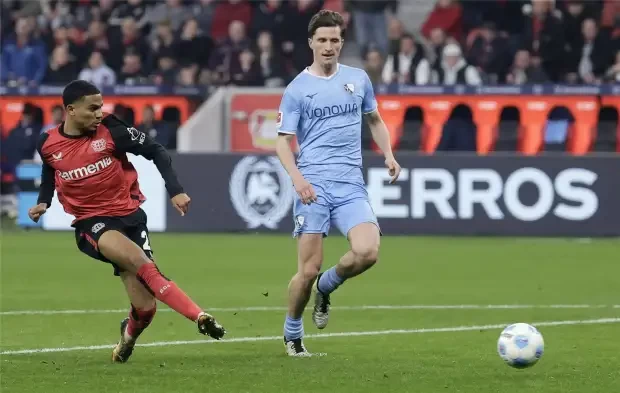 بالصور : ليفركوزن يحبط بوخوم.. ويواصل مطاردة بايرن ميونخ