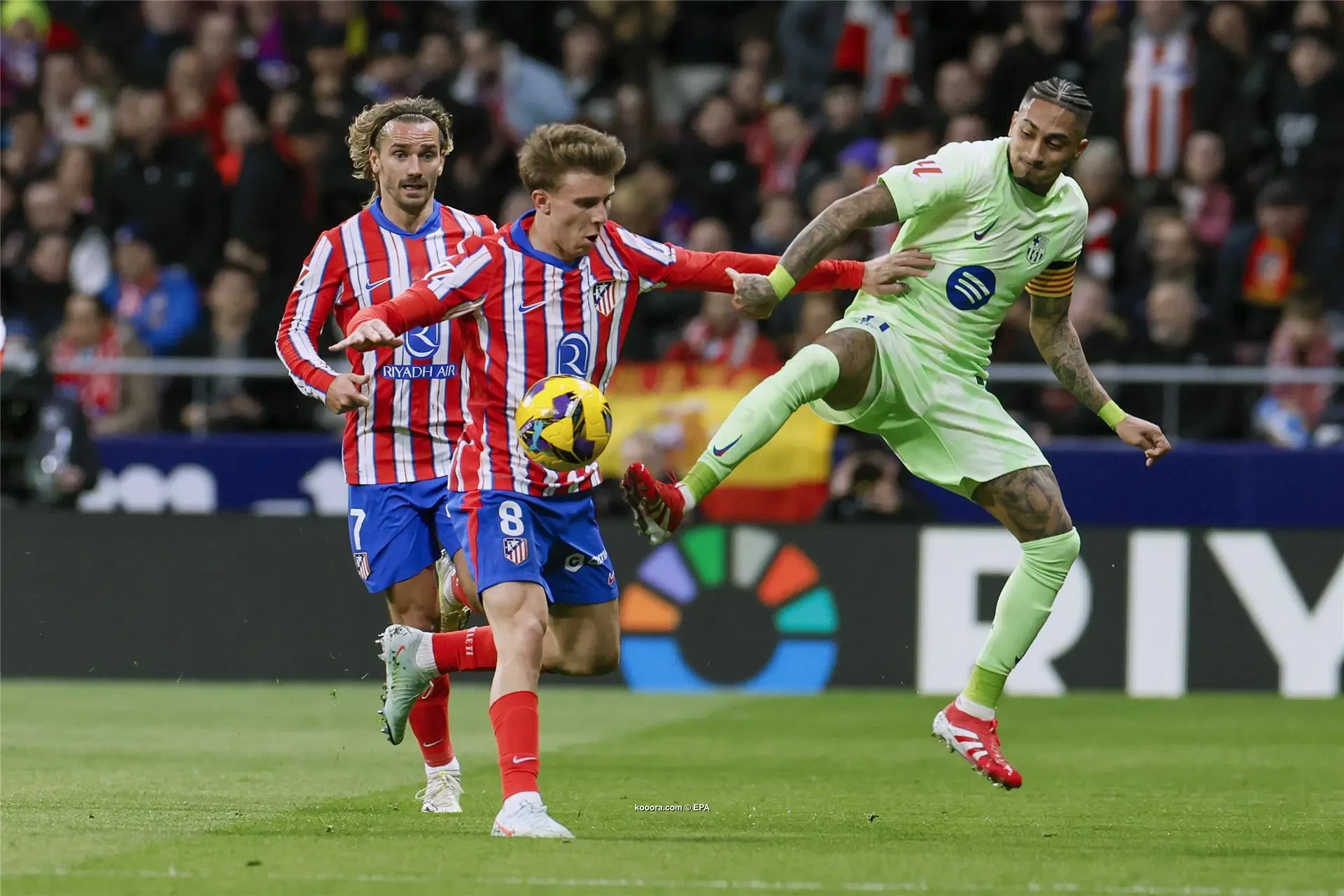 بالصور: برشلونة يسترد الصدارة بقتل أتلتيكو مدريد