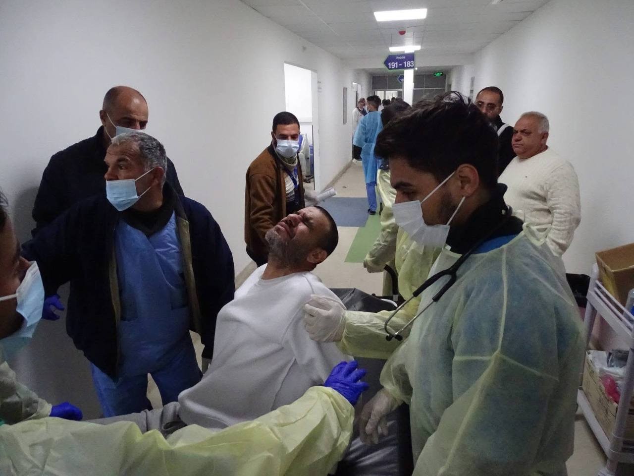 بالأسماء: الاحتلال يفرج عن 10 أسرى من قطاع غزة