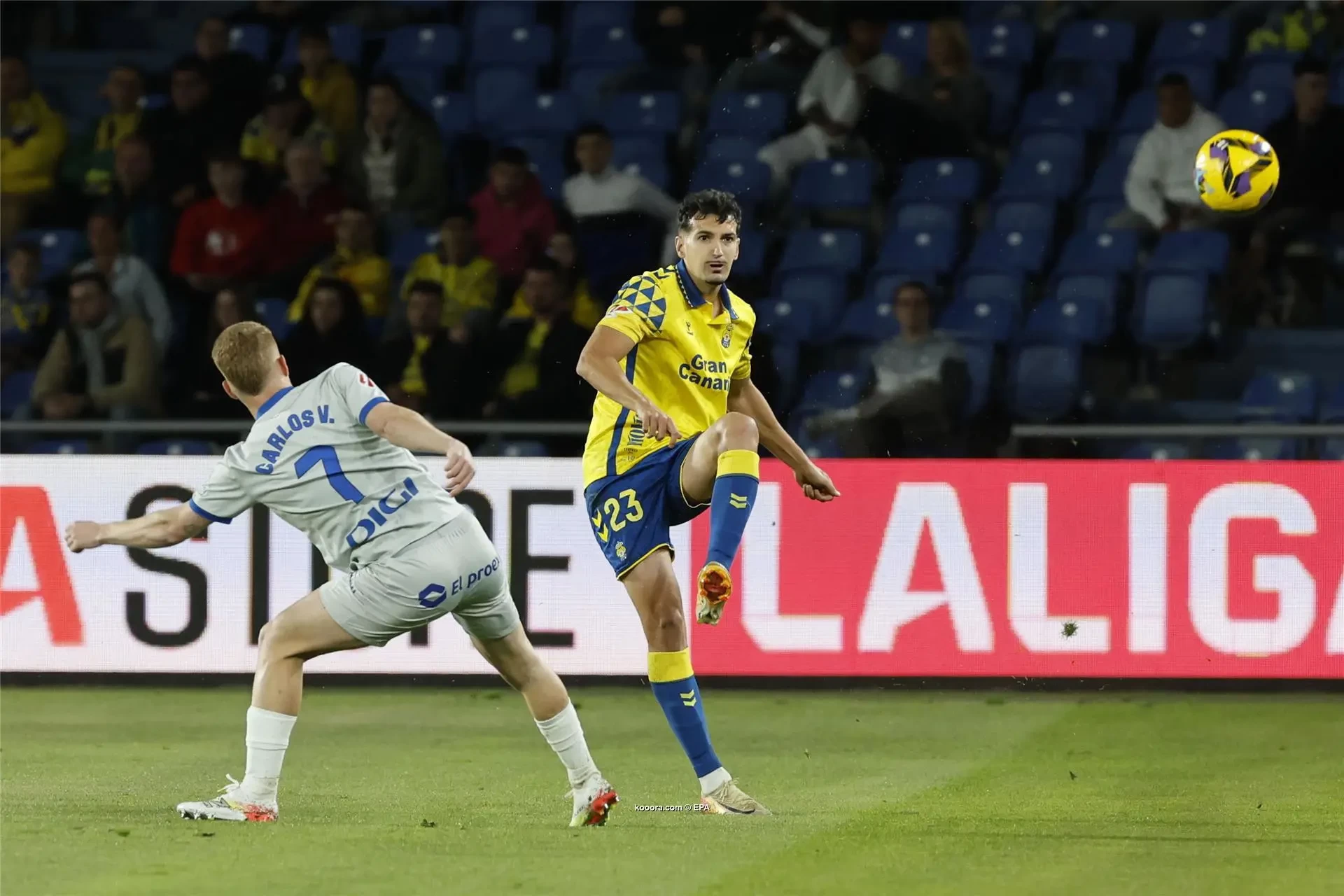 بالصور: بالماس يعود من بعيد أمام ألافيس