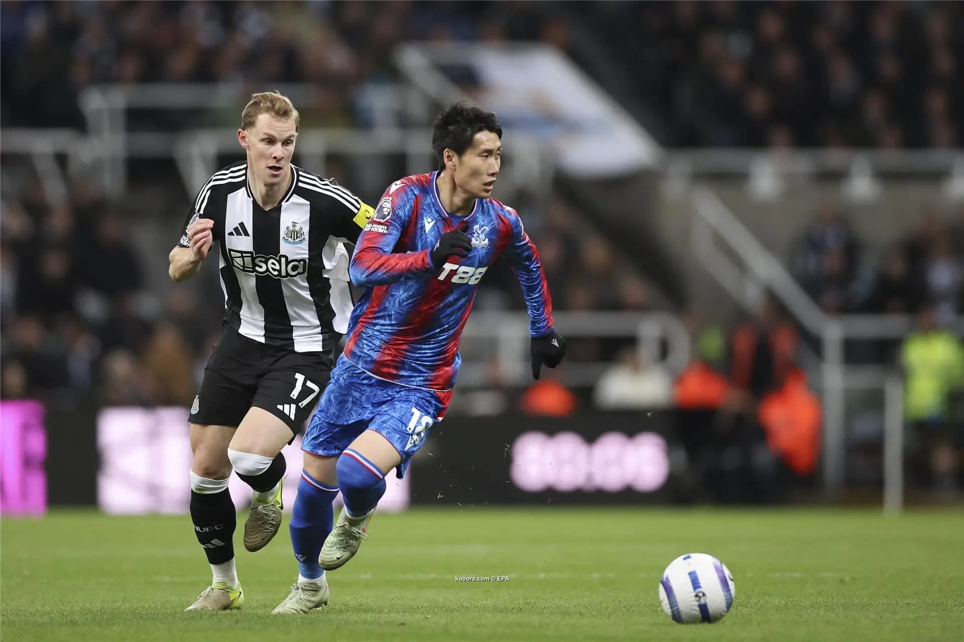 نيوكاسل يسحق كريستال بالاس ويتقدم خطوة نحو دوري الأبطال