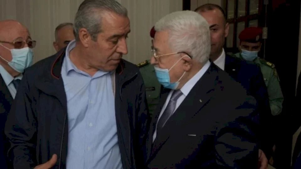 القناة 12: سيتم اليوم تعيين حسين الشيخ نائبا للرئيس عباس