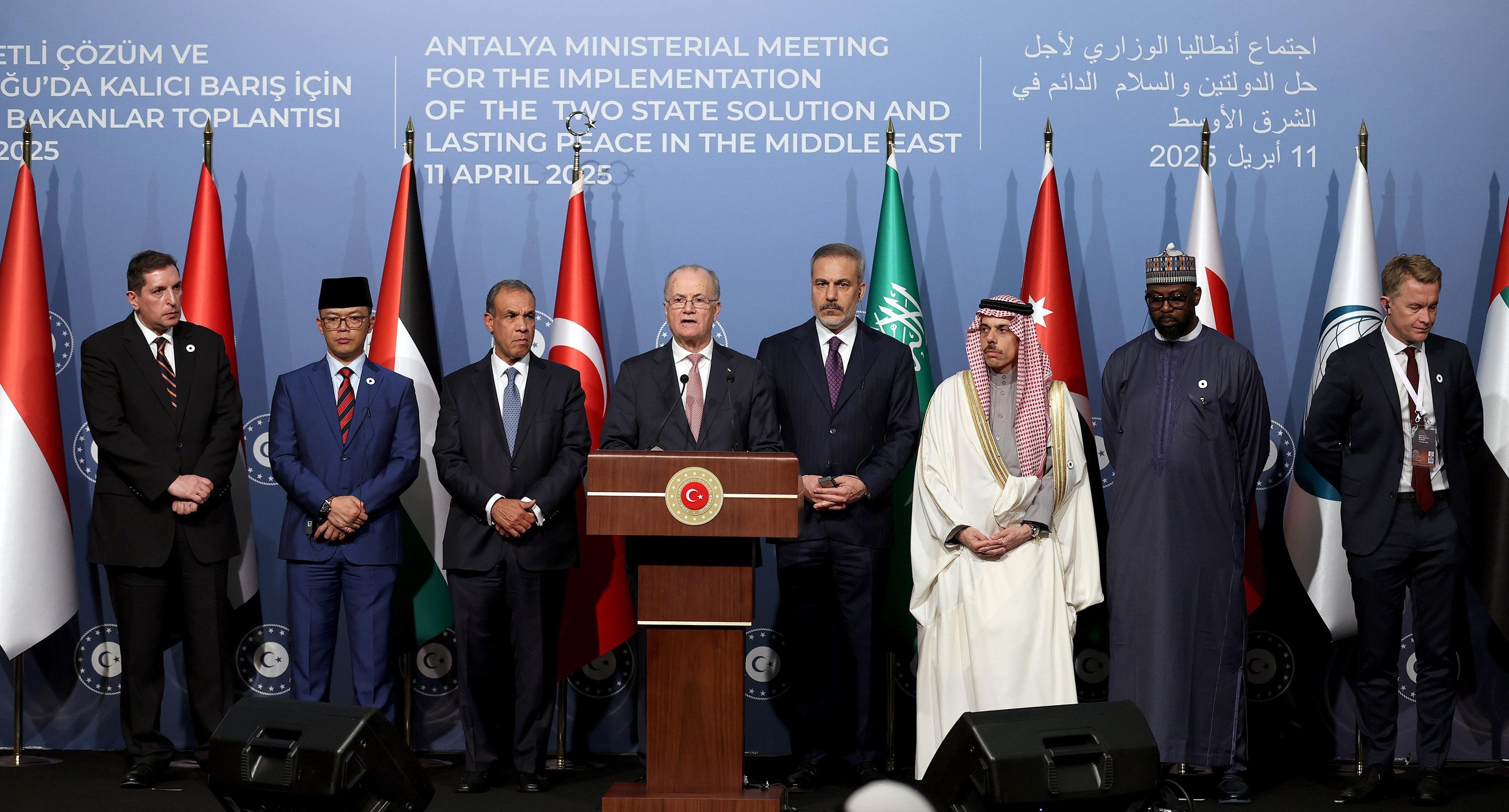 رئيس الوزراء: الأولوية الآن هي وقف إطلاق النار في قطاع غزة