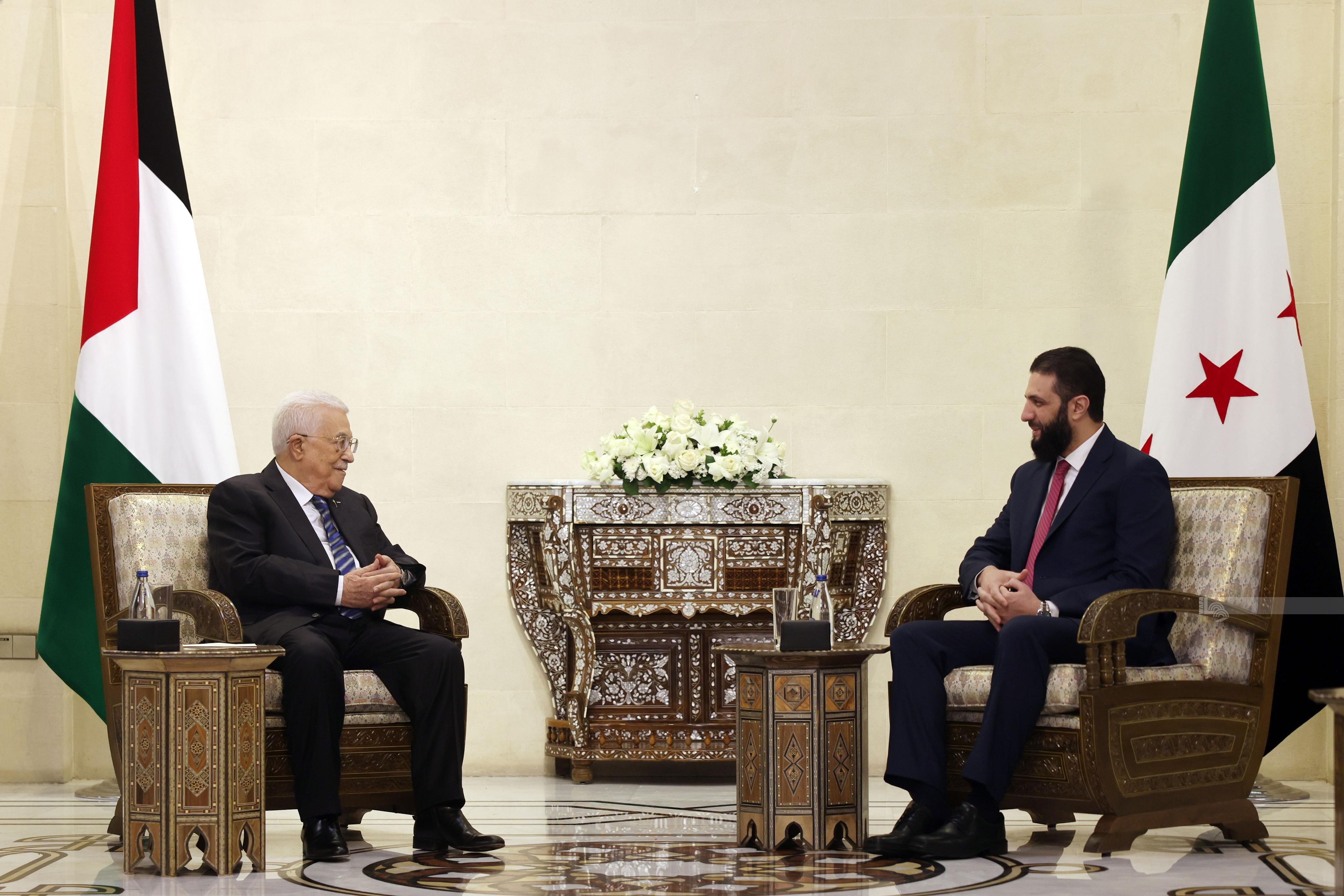 تفاصيل لقاء الرئيس عباس مع نظيره السوري في دمشق