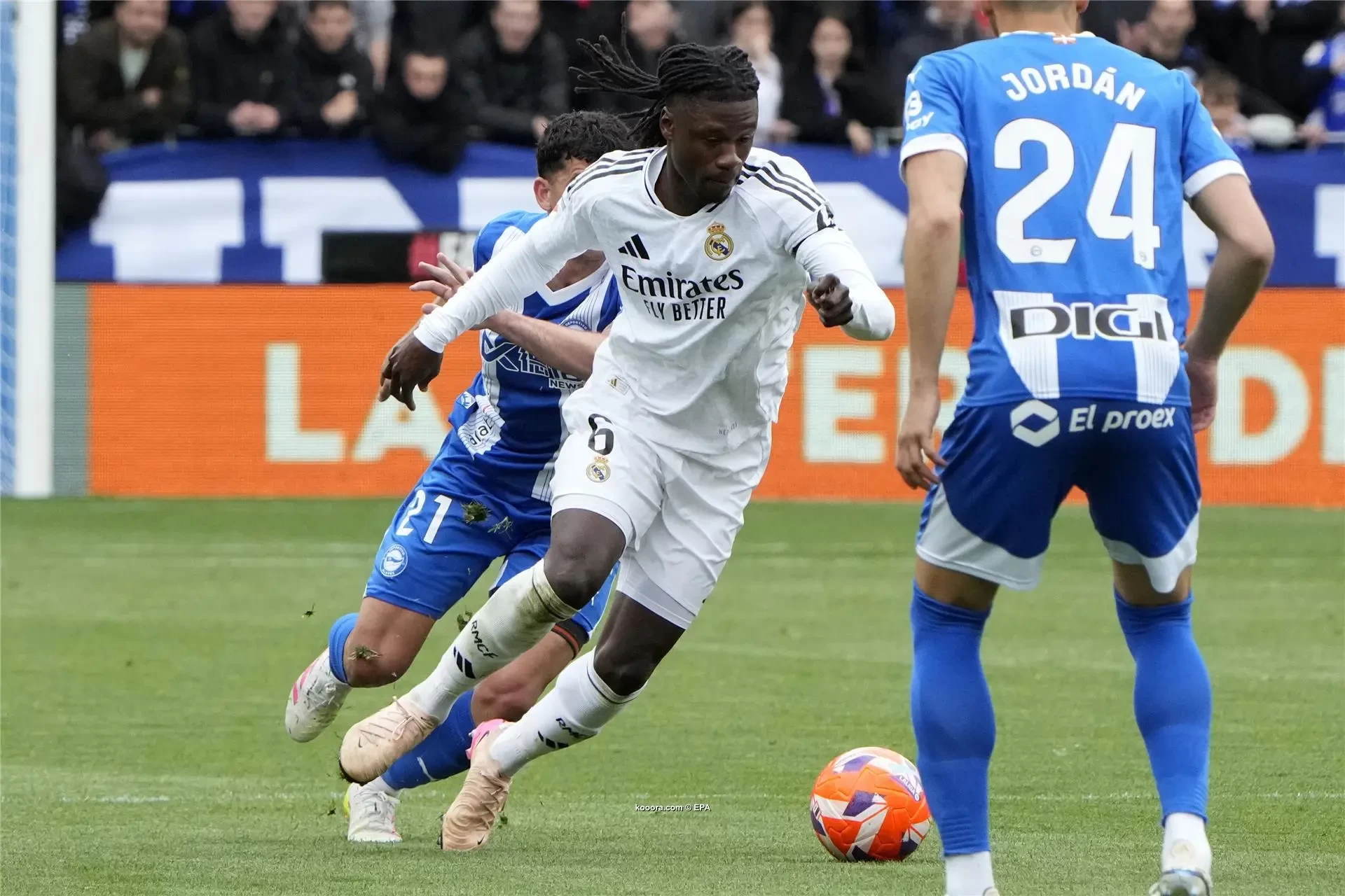 بالصور: ريال مدريد يعبر مطب ألافيس بقذيفة كامافينجا