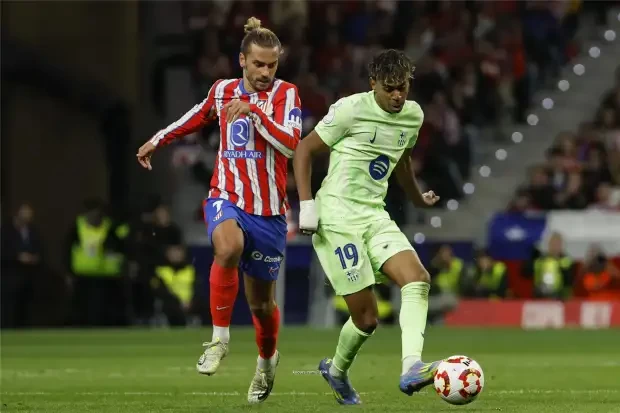 بالصور : النهائي "كلاسيكو".. برشلونة يلدغ أتلتيكو ويضرب موعدًا مع الريال