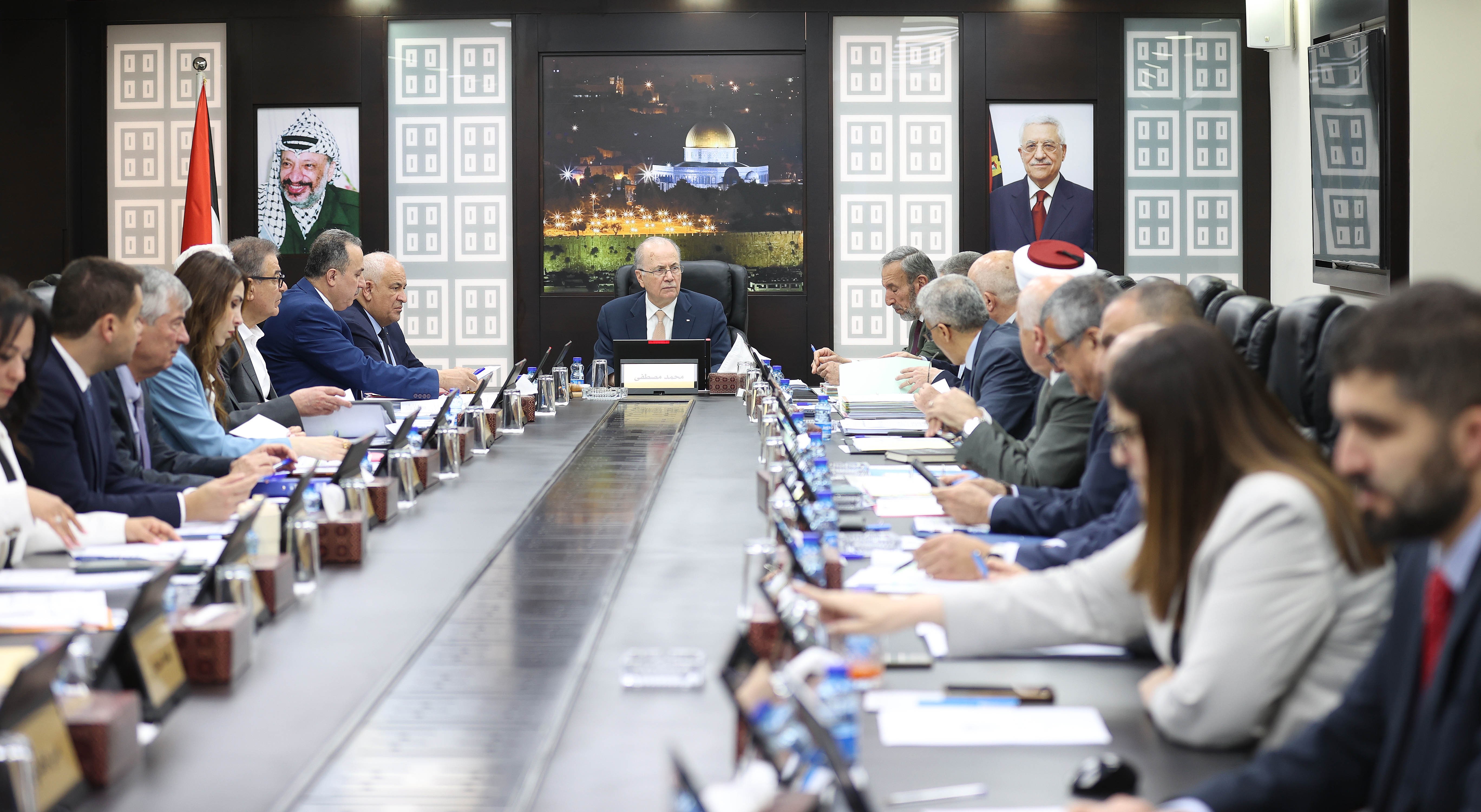 طالع: أبرز ما جاء في الجلسة الأسبوعية لمجلس الوزراء الفلسطيني