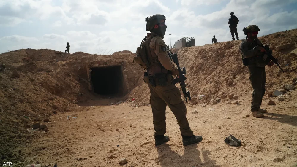 الإعلام العبري: المؤسسة الأمنية الإسرائيلية تنظر في 4 مسارات خاصة بحرب غزة