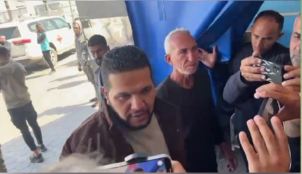 بالاسماء : بعد أشهر من الاعتقال.. وصول 10 أسرى محررين من السجون الإسرائيلية إلى مستشفى شهداء الأقصى بغزة