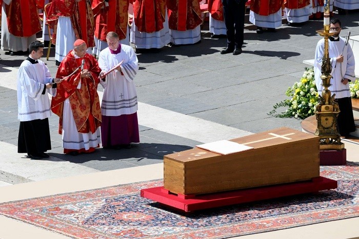 بالصور: 150 ملك ورئيس دولة يشاركون بمراسم جنازة البابا فرنسيس