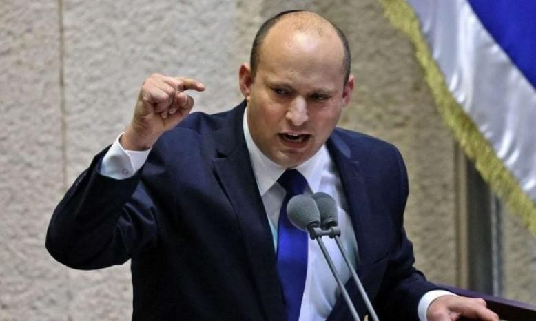 بينيت يشن هجوما لاذعا على حكومة نتنياهو.. "جبانة ومخزية"