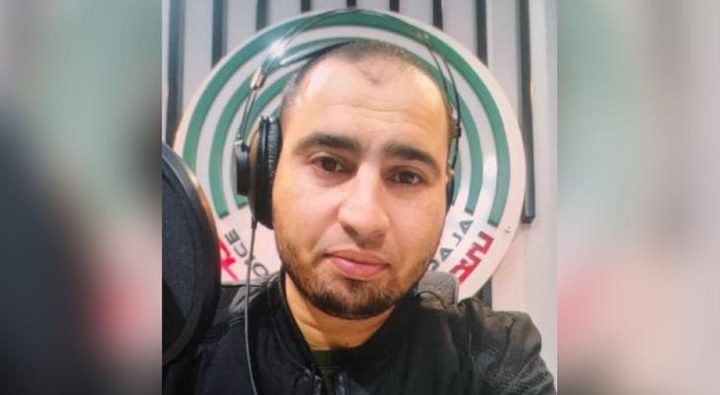 استشهاد صحفي وعائلته بقصف الاحتلال منزله في خان يونس