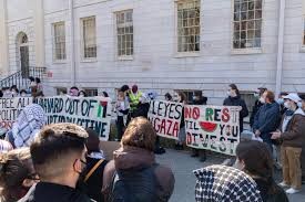 تظاهرات طلابية في جامعة هارفارد ضد الحرب على غزة