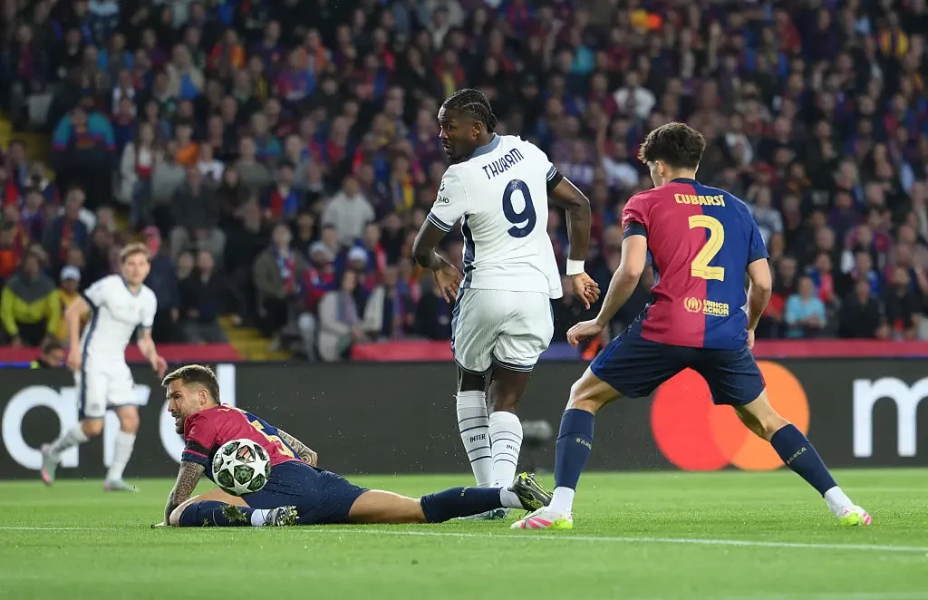 بالصور :  6 أهداف ترسم قمة نارية بين برشلونة وإنتر