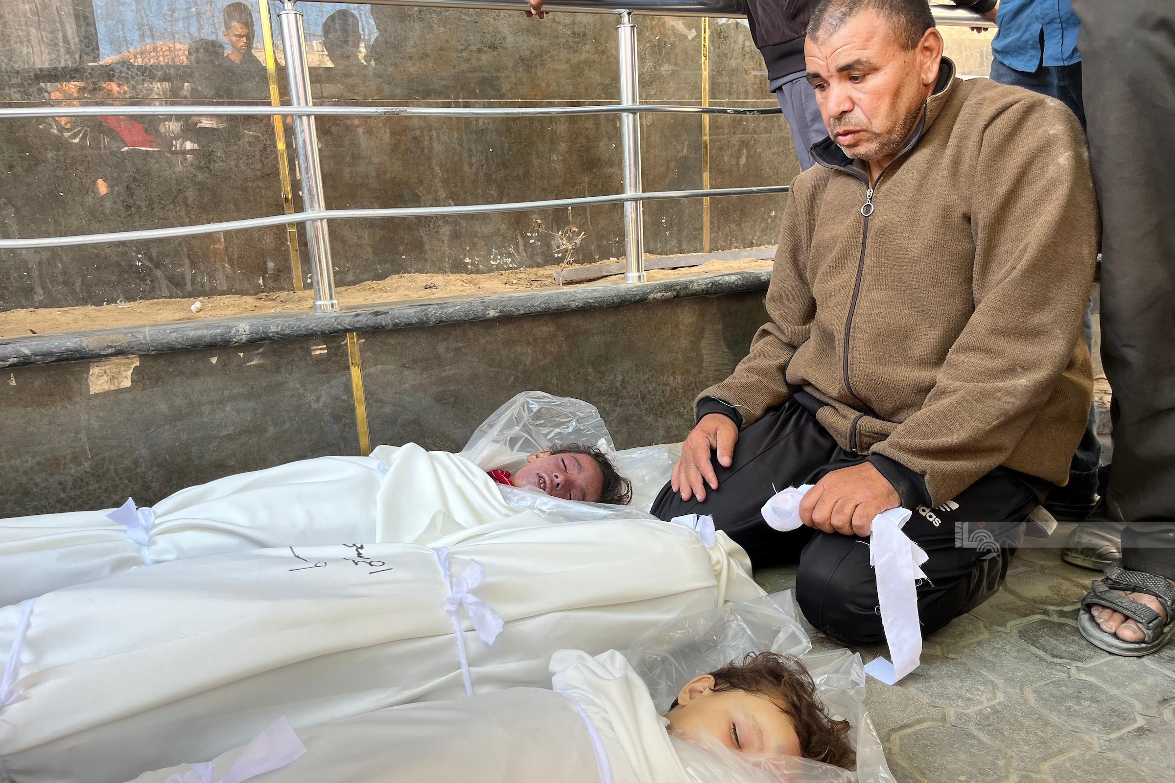 شهيد ومصابون في قصف الاحتلال بني سهيلا بخان يونس