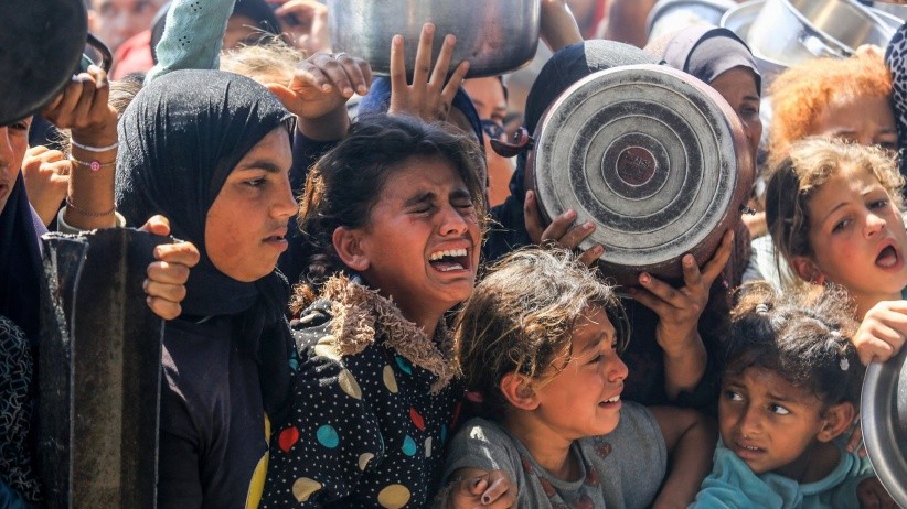 الحكومة الإسرائيلية تقرر استئناف إدخال المساعدات الإنسانية إلى غزة قبل نهاية الشهر