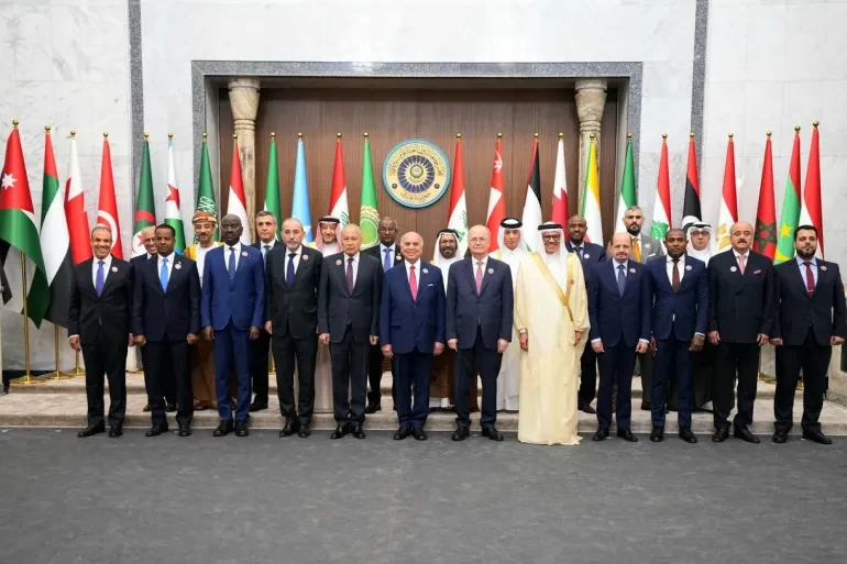 انطلاق أعمال القمة العربية في بغداد