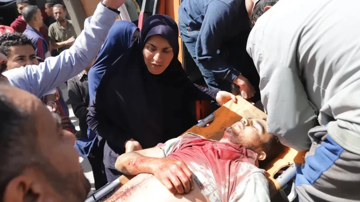 شهداء وجرحى بقصف الاحتلال المتواصل على مناطق متفرقة في قطاع غزة