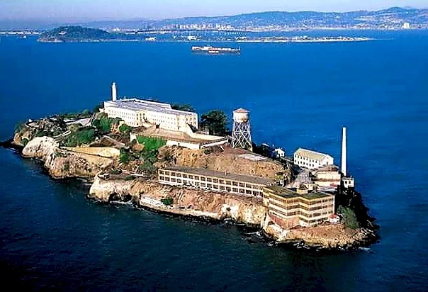 ترامب يوجه بإعادة فتح سجن الكاتراز بعد 60 عاما على إغلاقه