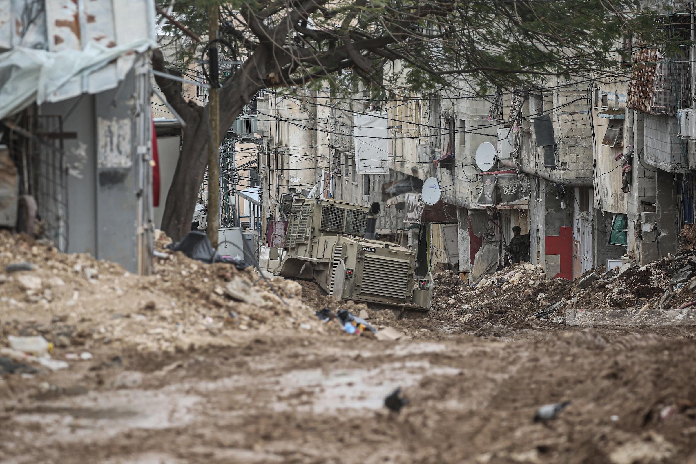 الاحتلال يواصل عدوانه على مدينة طولكرم لليوم 106 على التوالي