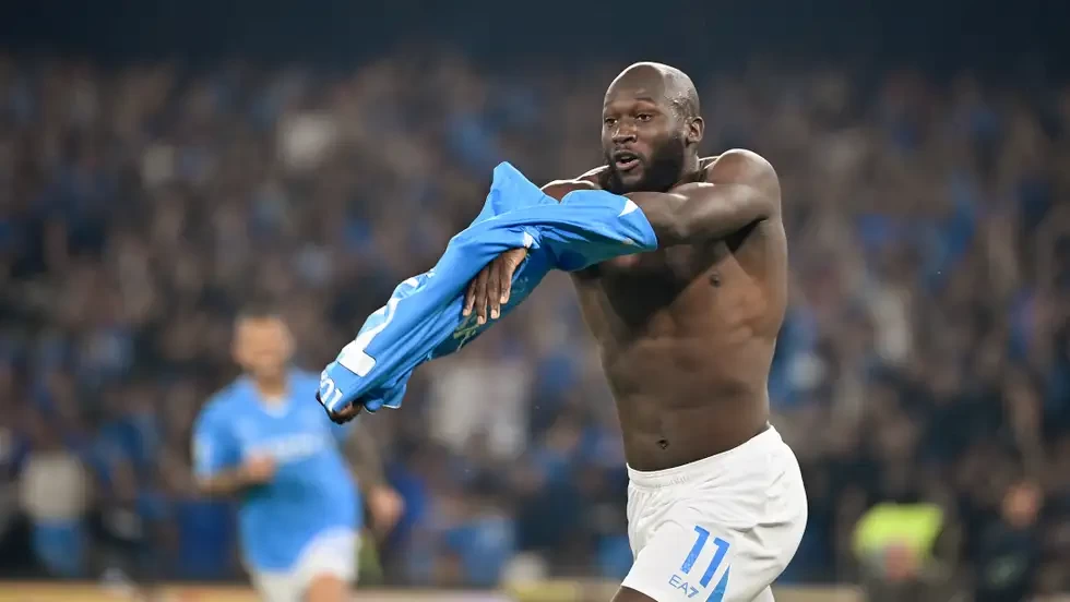 رسميا.. نابولي يحسم الصراع مع إنتر ويتوج بطلا للكالتشيو