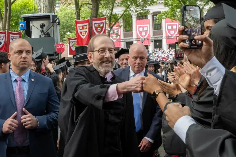 دعوات لإنهاء حرب غزة خلال حفل الخريجين في هارفارد