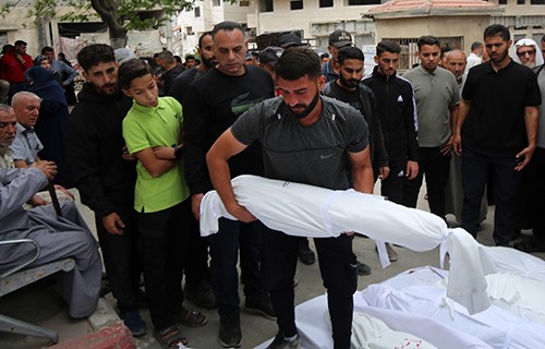 16 شهيدا بينهم أطفال ونساء في قصف الاحتلال على قطاع غزة