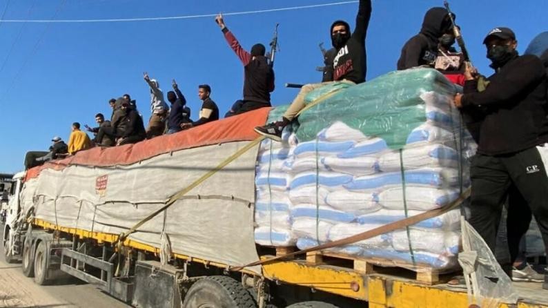 الهيئة الوطنية للسلم الأهلي تستنكر نهب المساعدات وتحمل الاحتلال مسؤولية حرب التجويع