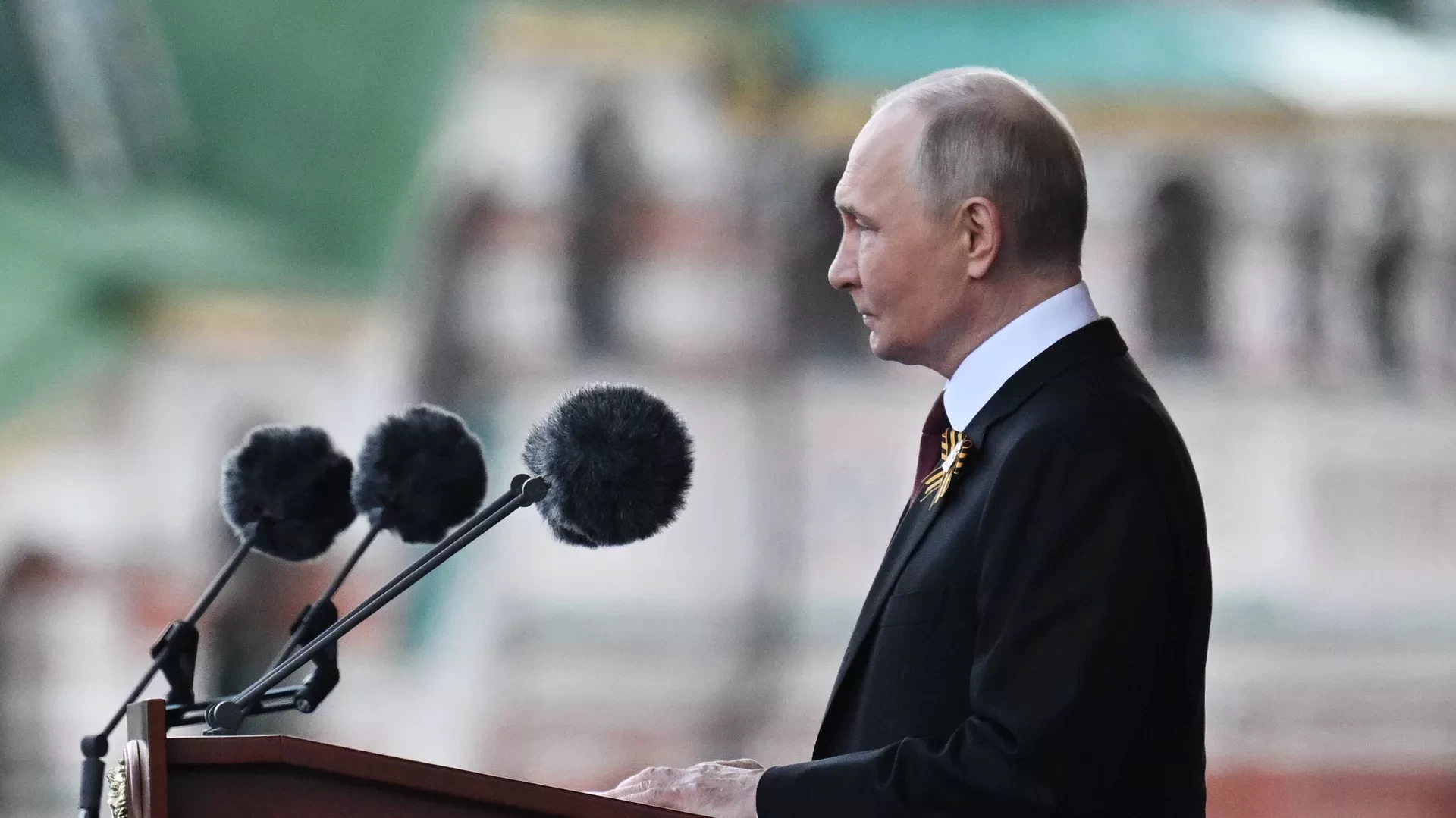 بوتين: ستبقى روسيا سدًا منيعًا في وجه النازية