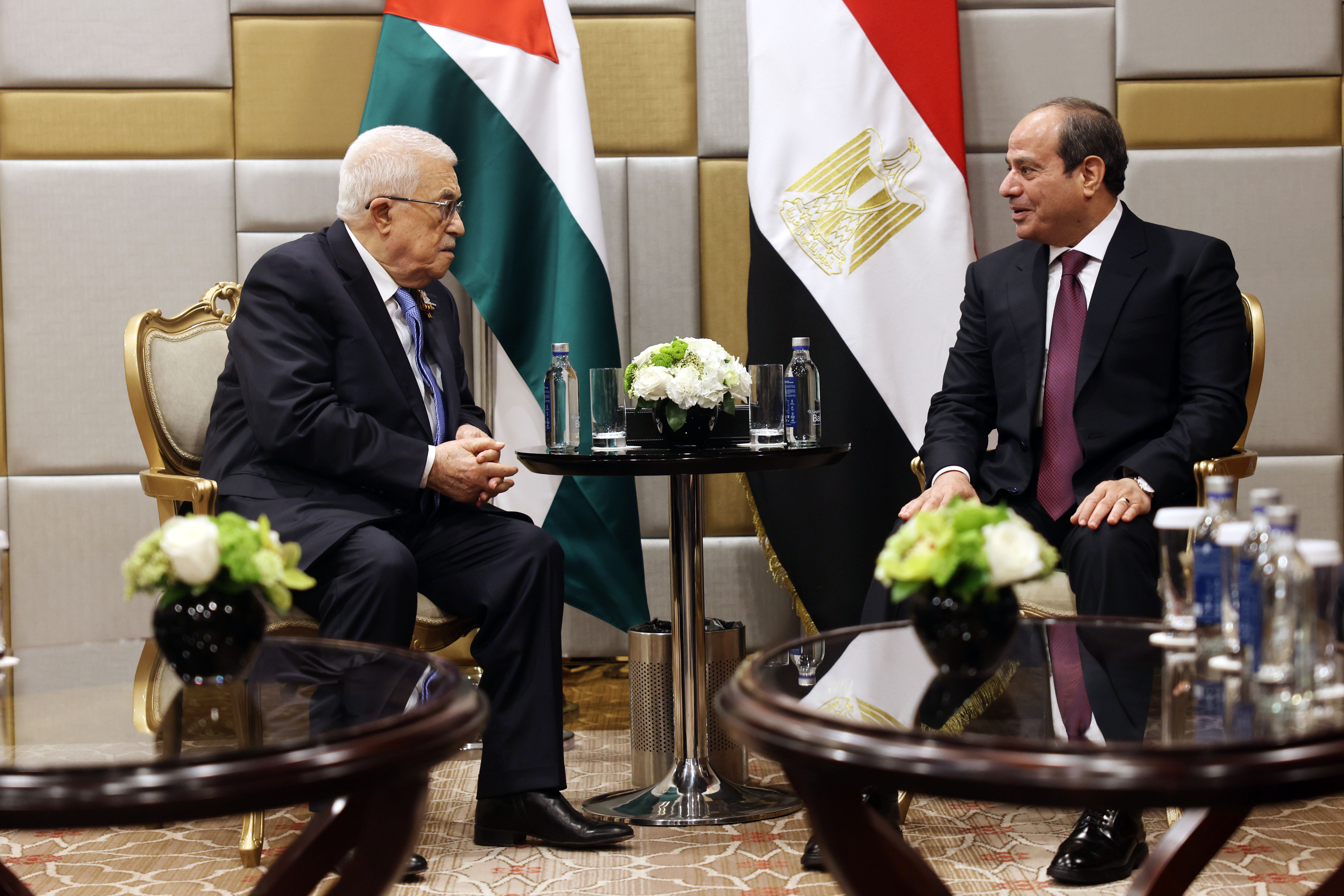 تفاصيل اجتماع الرئيس عباس مع السيسي