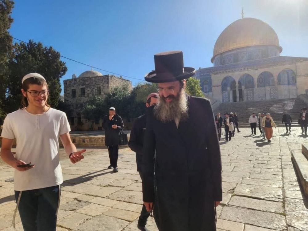 مستوطنون يقتحمون الأقصى وسط إجراءات مشددة