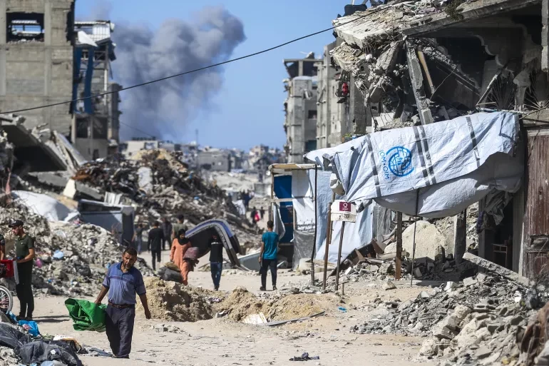 أوامر إخلاء إسرائيلية شمال غزة ومساعدات تنتظر الوصول لمحتاجيها