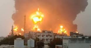 إسرائيل تقصف 10 مواقع في اليمن من ضمنها مطار صنعاء