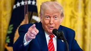 الولايات المتحدة تعلن التوصل إلى اتفاق تجاري مع الصين