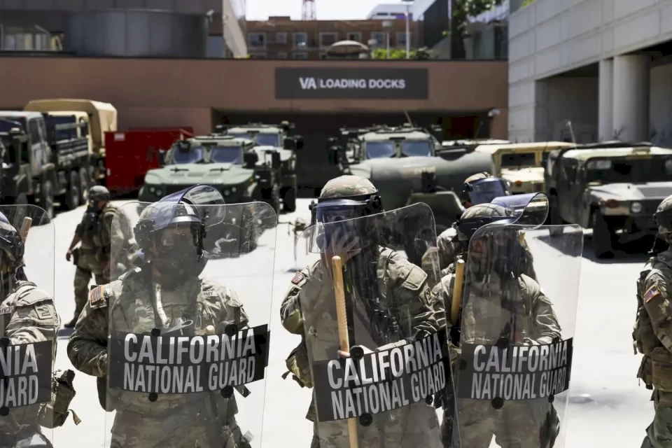 تجدد أعمال الشغب في لوس أنجلوس الأميركية