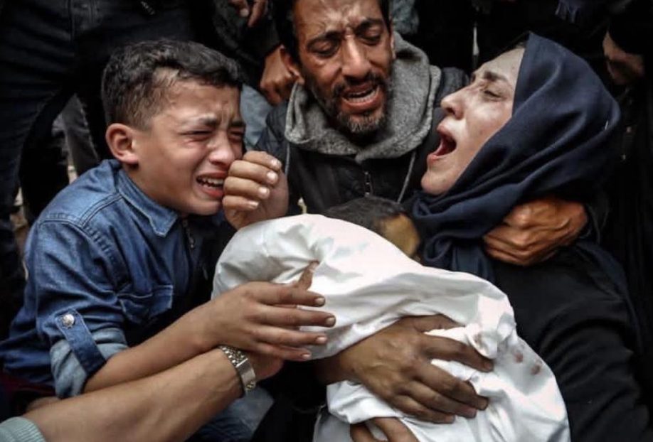 استشهاد أم وطفلها ورجل وزوجته ونجلهما في قصف الاحتلال عبسان الكبيرة ومواصي خان يونس