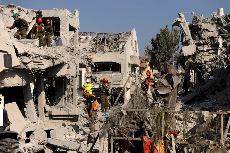 الحرس الثوري يدعو سكان تل أبيب للإخلاء وإيران تتوعد بضربة كبيرة