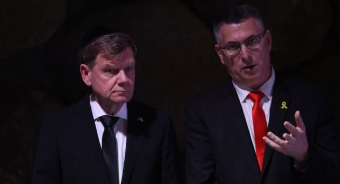 ألمانيا: سنواصل توريد الأسلحة لإسرائيل