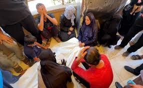 3 شهداء ومصابون في قصف الاحتلال خيمة تؤوي نازحين بمواصي خان يونس