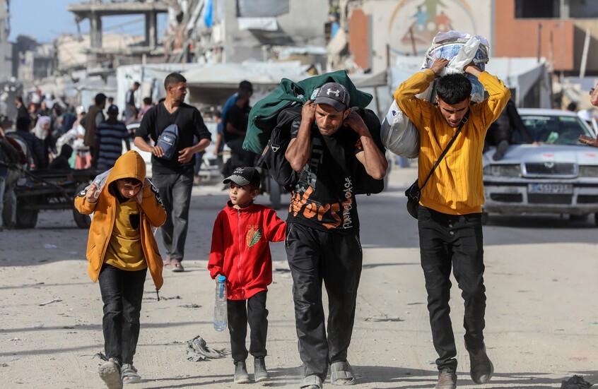 الجيش الإسرائيلي يُحذّر سكان خان يونس ويدعوهم لإخلاء المنطقة فورا