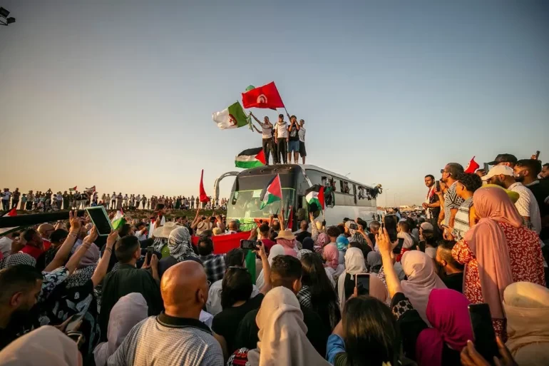 قافلة الصمود تعود إلى تونس بعد إحباط محاولتها الوصول لغزة
