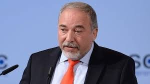 تقرير: إسرائيل تسلح عصابات إجرامية في غزة.. ومكتب نتنياهو لم ينفِ