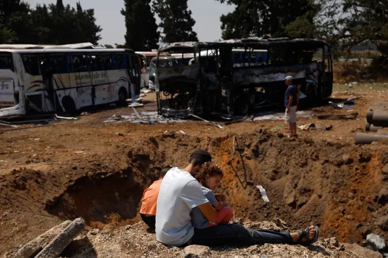 الحرس الثوري يستخدم صاروخ سجيل للمرة الأولى وإسرائيل تعلن اعتراض رشقة صاروخية